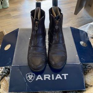 Girls ARIAT riding zip up boots